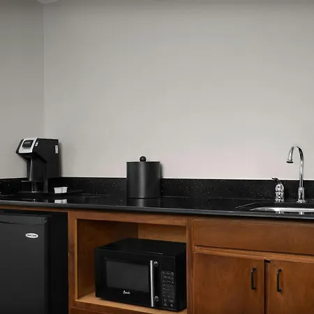 Fairfield By Marriott Inn And Suites Winston-Salem Hanes Mall