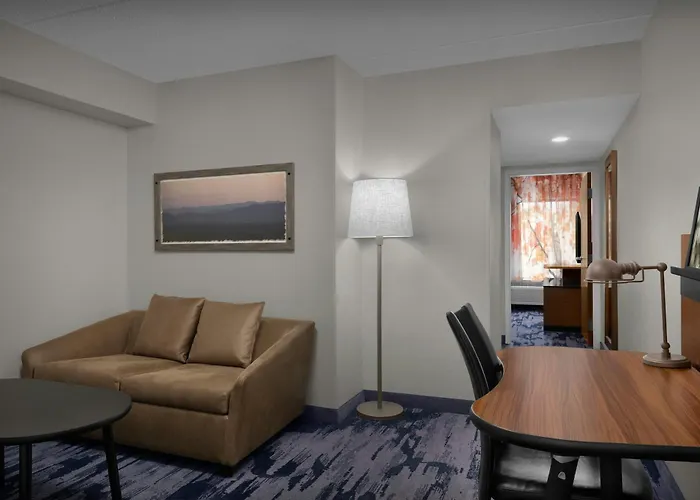 Fairfield By Marriott Inn And Suites Winston-Salem Hanes Mall 3*