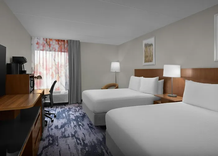 Fairfield By Marriott Inn And Suites Winston-Salem Hanes Mall Hotel 3*