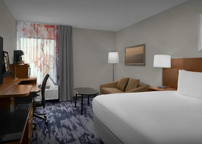Hotel Fairfield By Marriott Inn And Suites Winston-Salem Hanes Mall 3*