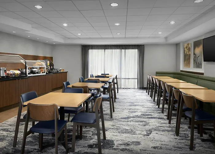 Fairfield By Marriott Inn And Suites Winston-Salem Hanes Mall