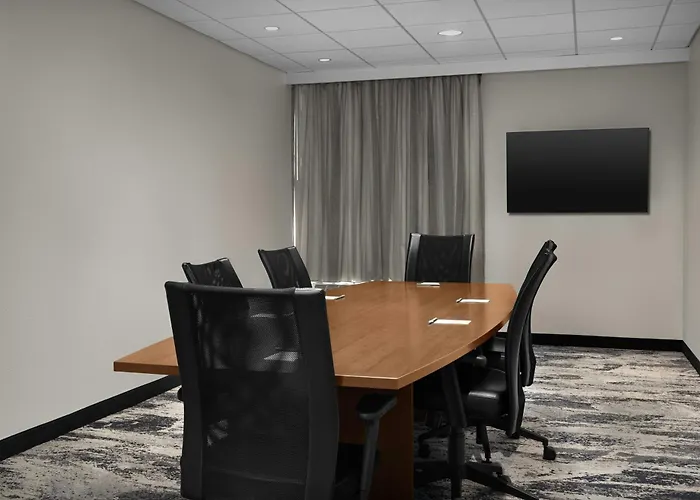 Fairfield By Marriott Inn And Suites Winston-Salem Hanes Mall 3*