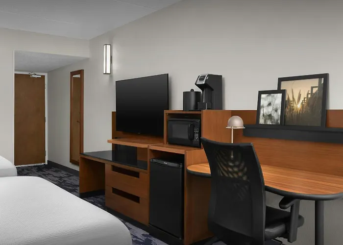 Fairfield By Marriott Inn And Suites Winston-Salem Hanes Mall Hotel