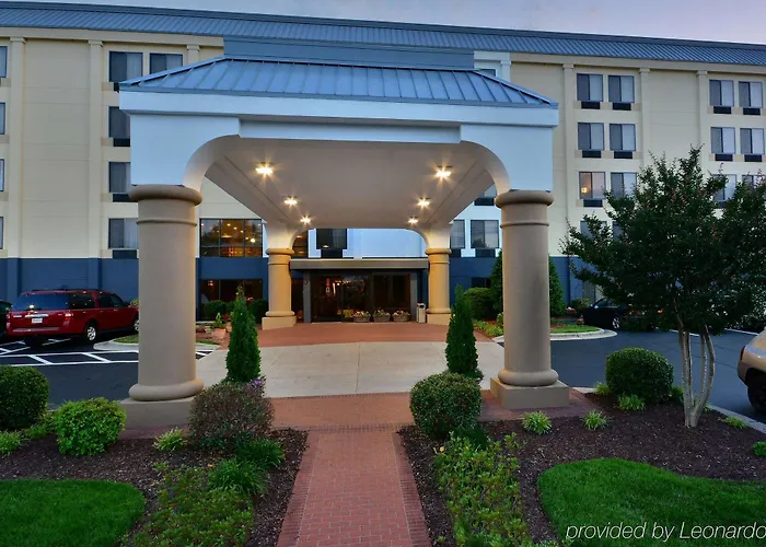 Fairfield By Marriott Inn And Suites Winston-Salem Hanes Mall Hotel